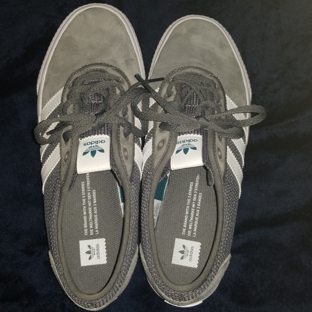 NWOB 8 mens adidas gray suede - Picture 3 of 4
